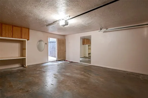 $2,050 | 1926 Augusta Drive, Unit 18, Houston, TX 77057