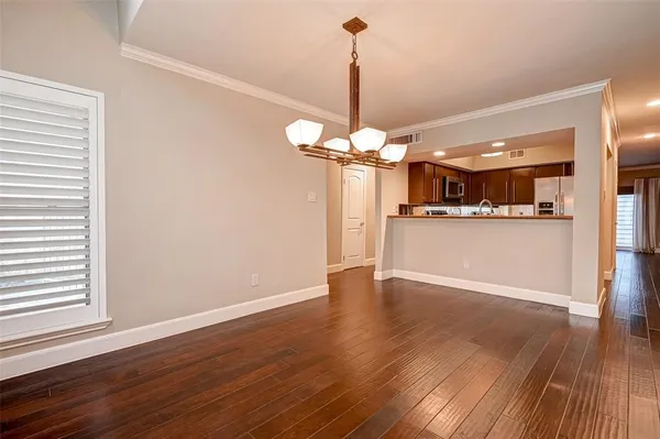$2,050 | 1926 Augusta Drive, Unit 18, Houston, TX 77057