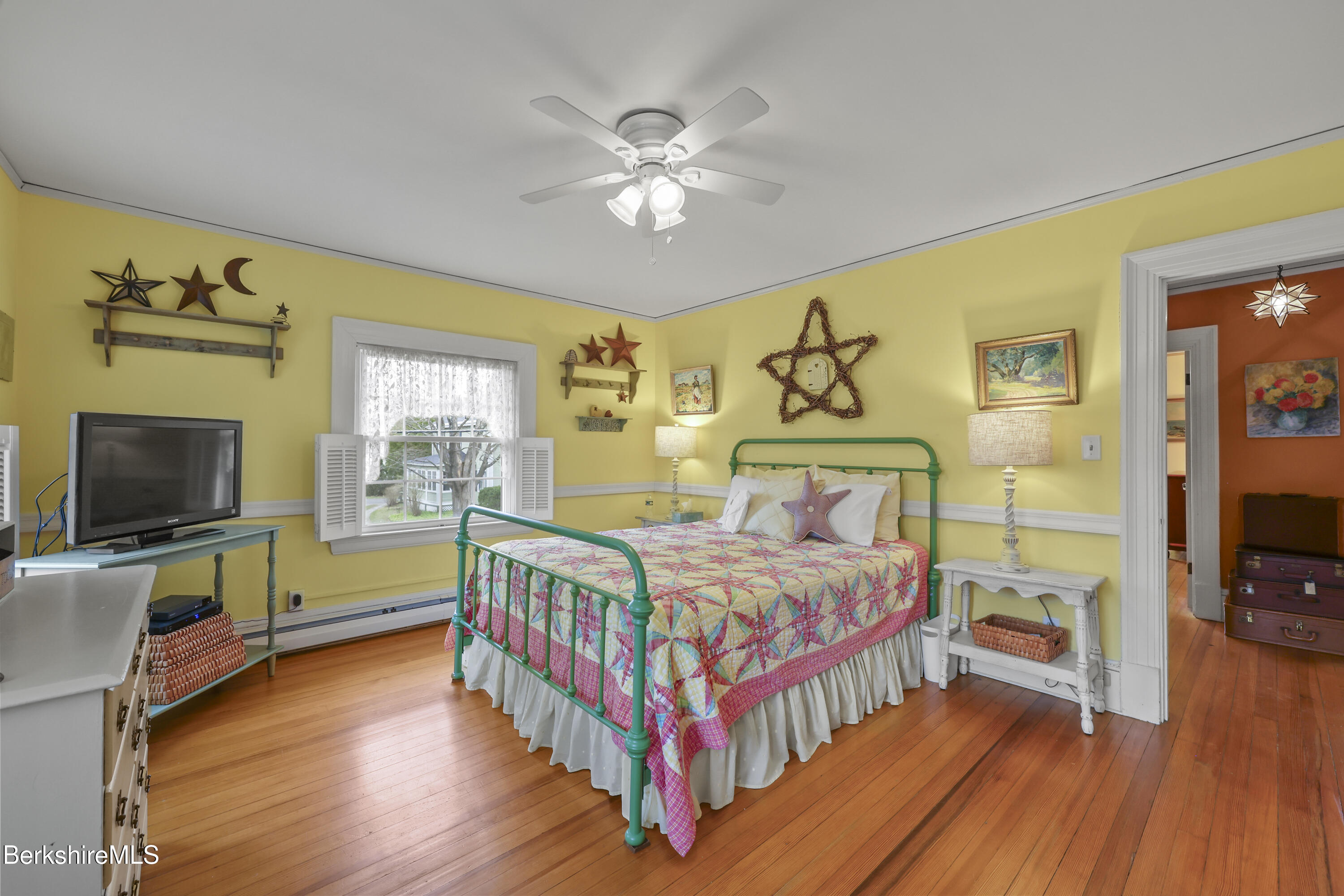 133 Pomeroy Avenue Pittsfield, MA 01201 - Photo 36 of 50 bedroom 2