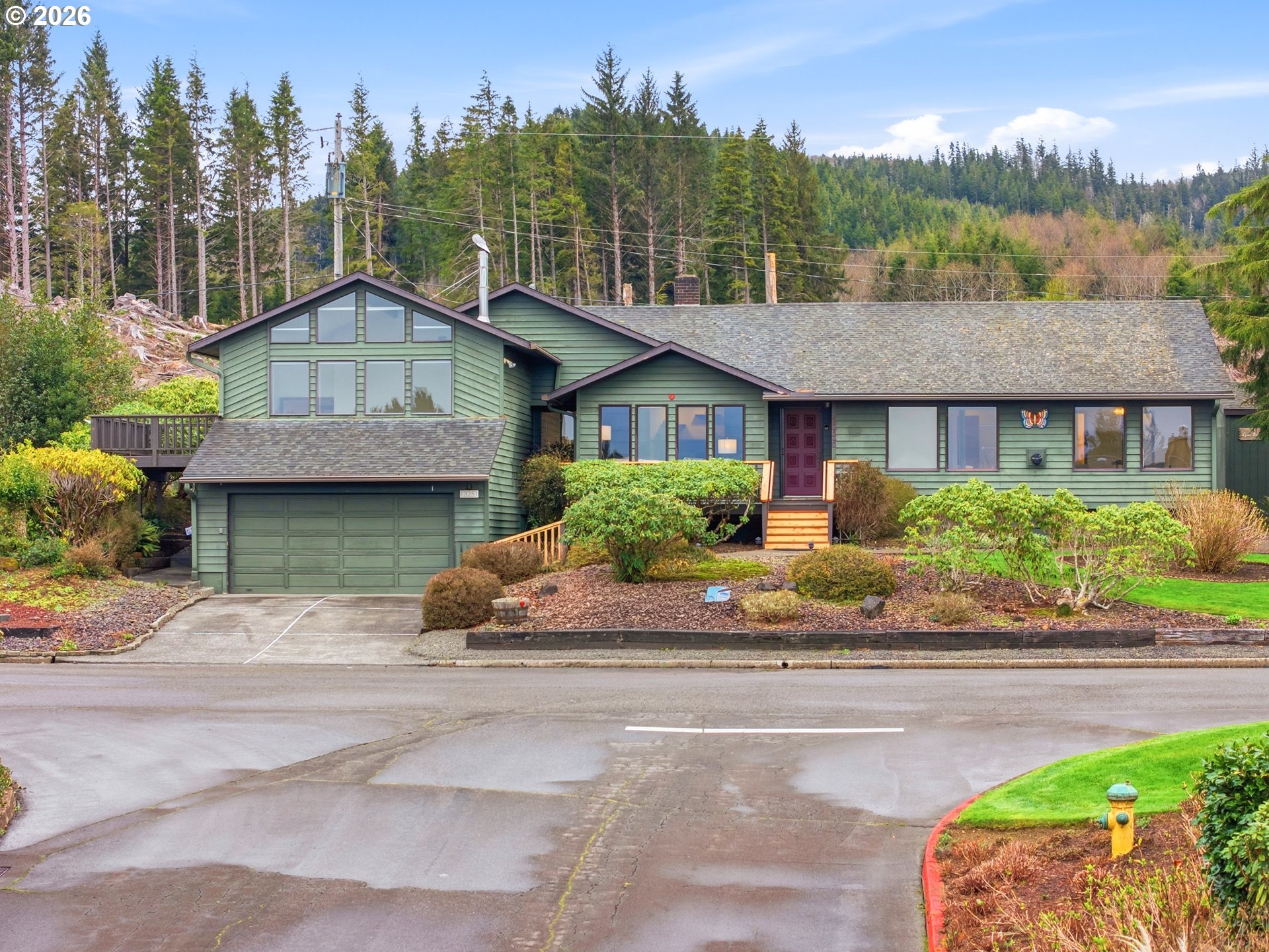 325 Alpine Street Seaside, OR 97138 - Photo 1 of 43