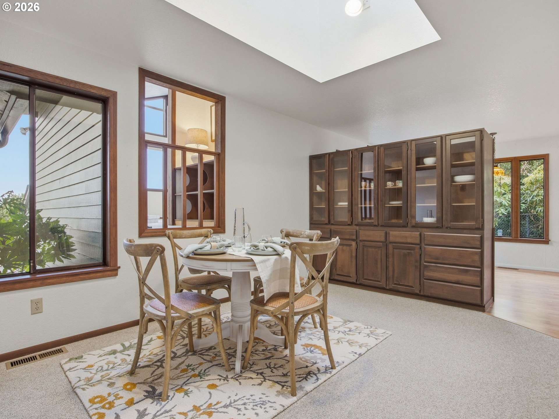 325 Alpine Street Seaside, OR 97138 - Photo 13 of 43 Dining Area