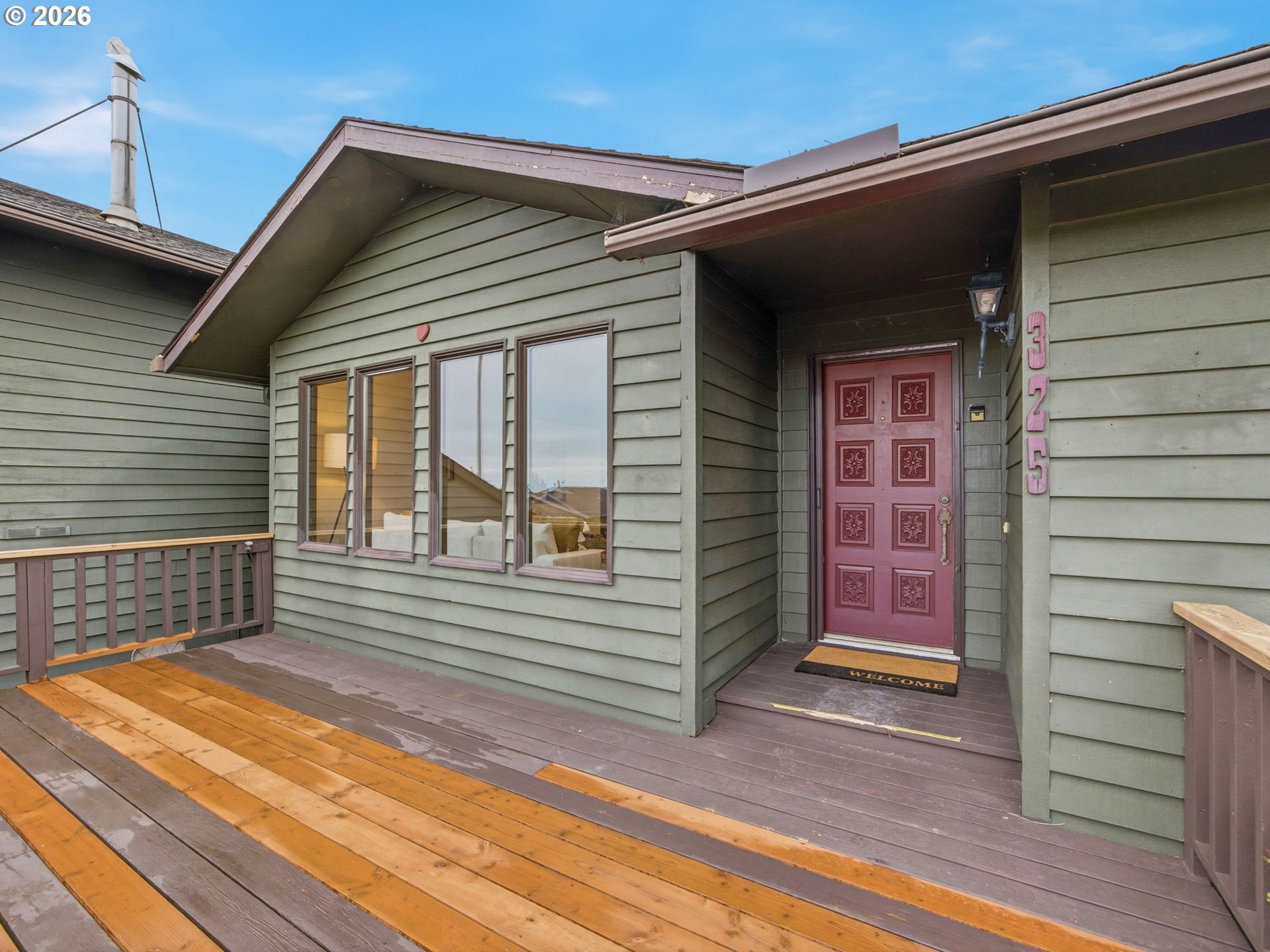 325 Alpine Street Seaside, OR 97138 - Photo 3 of 43 Exterior