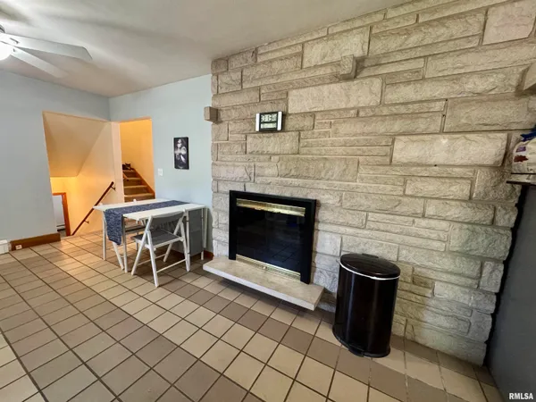 $143,000 | 146 Holden Terrace, Macomb, IL 61455