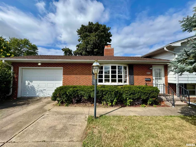 $143,000 | 146 Holden Terrace, Macomb, IL 61455