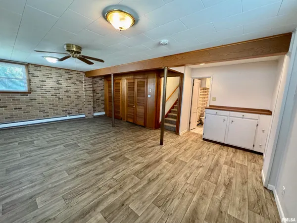 $143,000 | 146 Holden Terrace, Macomb, IL 61455