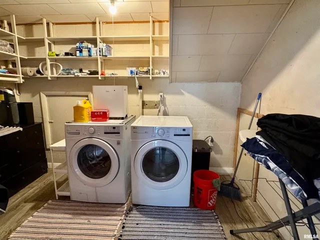 $143,000 | 146 Holden Terrace, Macomb, IL 61455