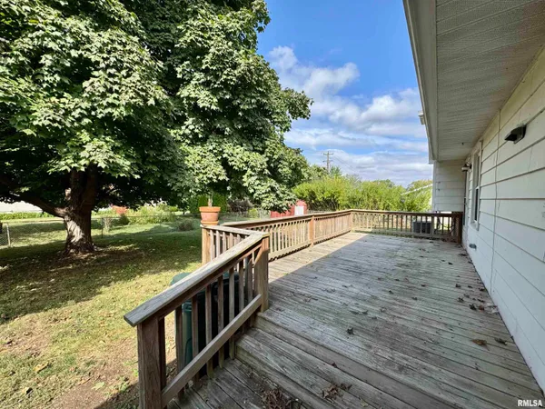 $143,000 | 146 Holden Terrace, Macomb, IL 61455