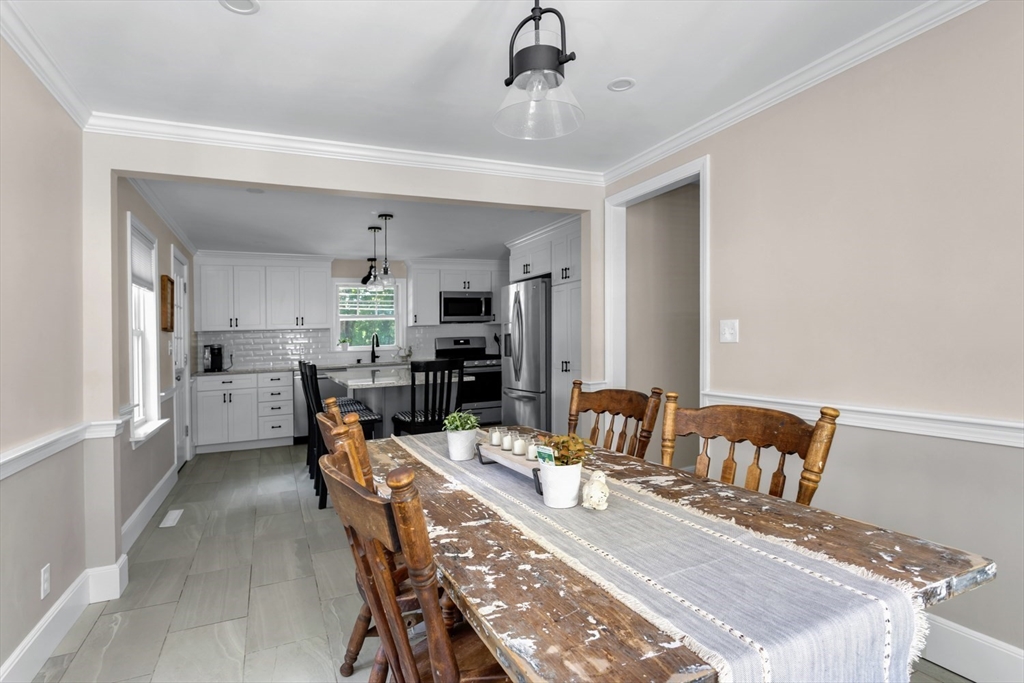 314 Pleasant Street Franklin, MA 02038 - Photo 19 of 40