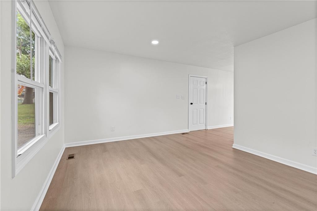1828 Brook Street Lawrence, KS 66044 - Photo 2 of 25