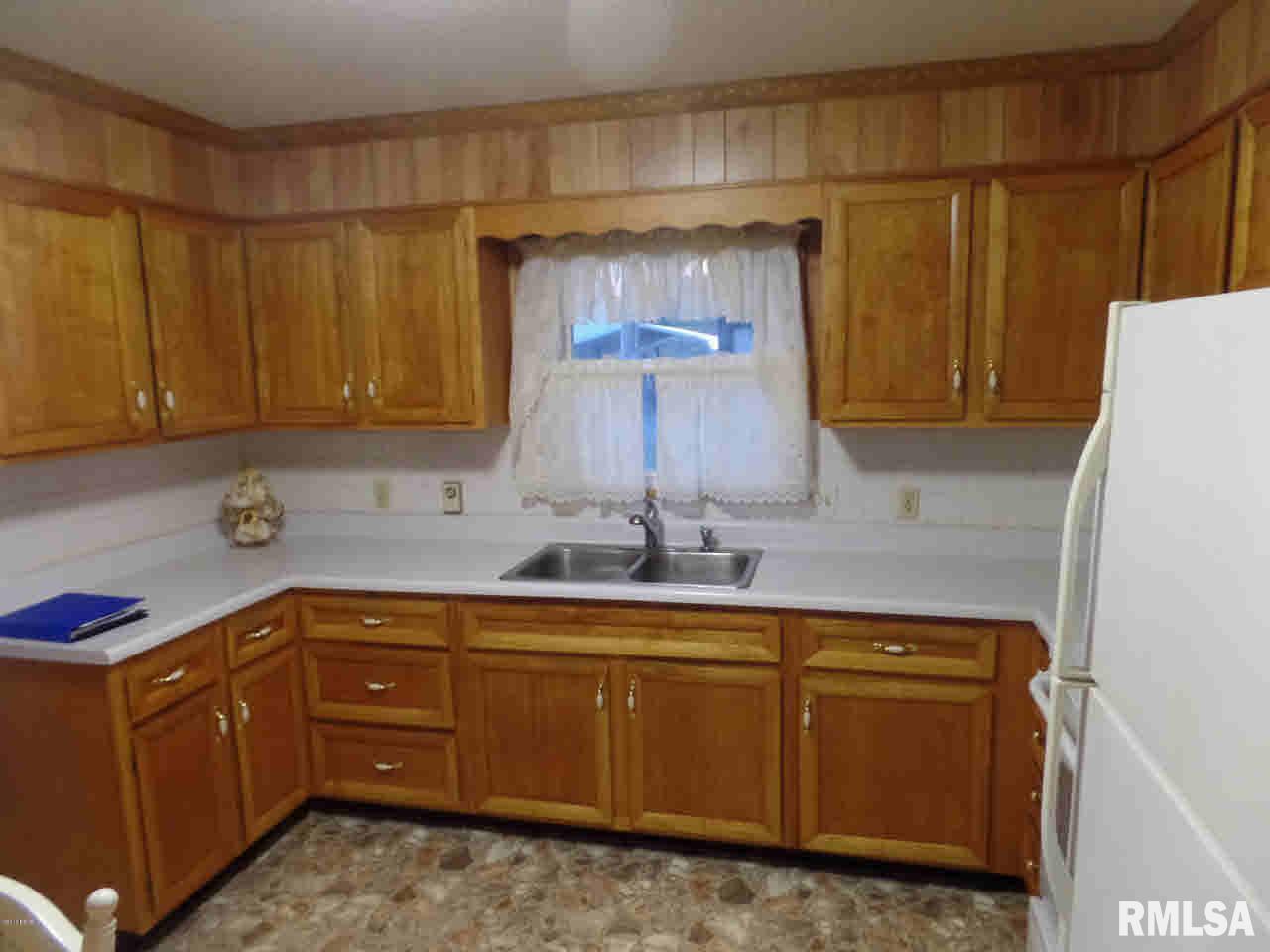18311 Crawford Road Thompsonville, IL 62890 - Photo 4 of 28