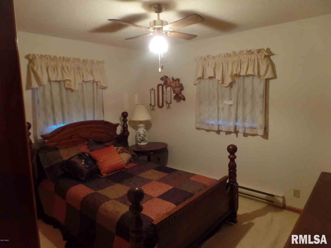 18311 Crawford Road Thompsonville, IL 62890 - Photo 9 of 28