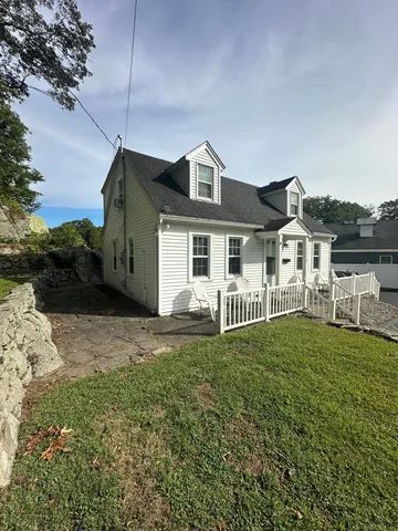 $2,500 | 1110 Poquonnock Road, Groton, CT 06340