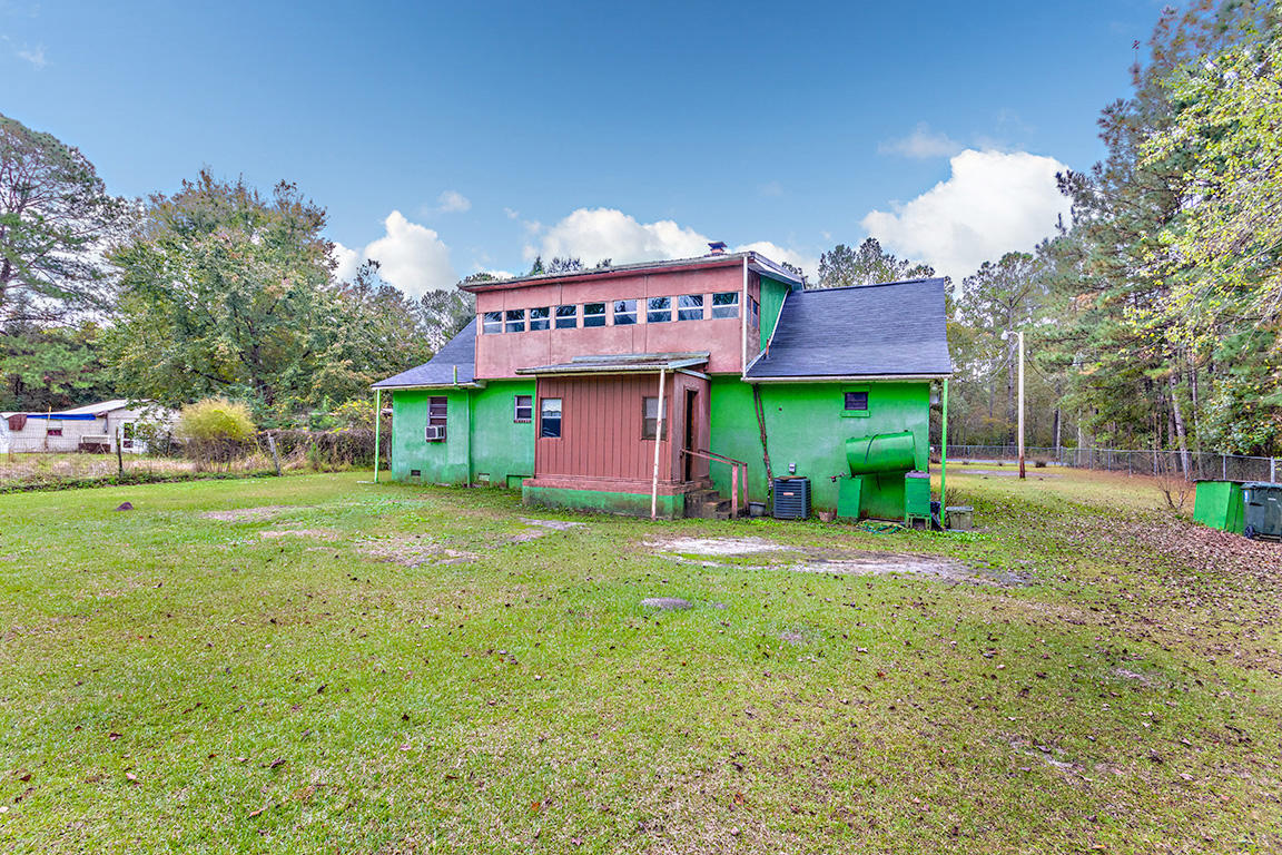 1700 Black Tom Road Moncks Corner, SC 29461 - Photo 21 of 22 23