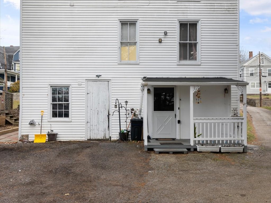 15 Chestnut Street Westerly, RI 02891 - Photo 3 of 30 Gallery Image 3