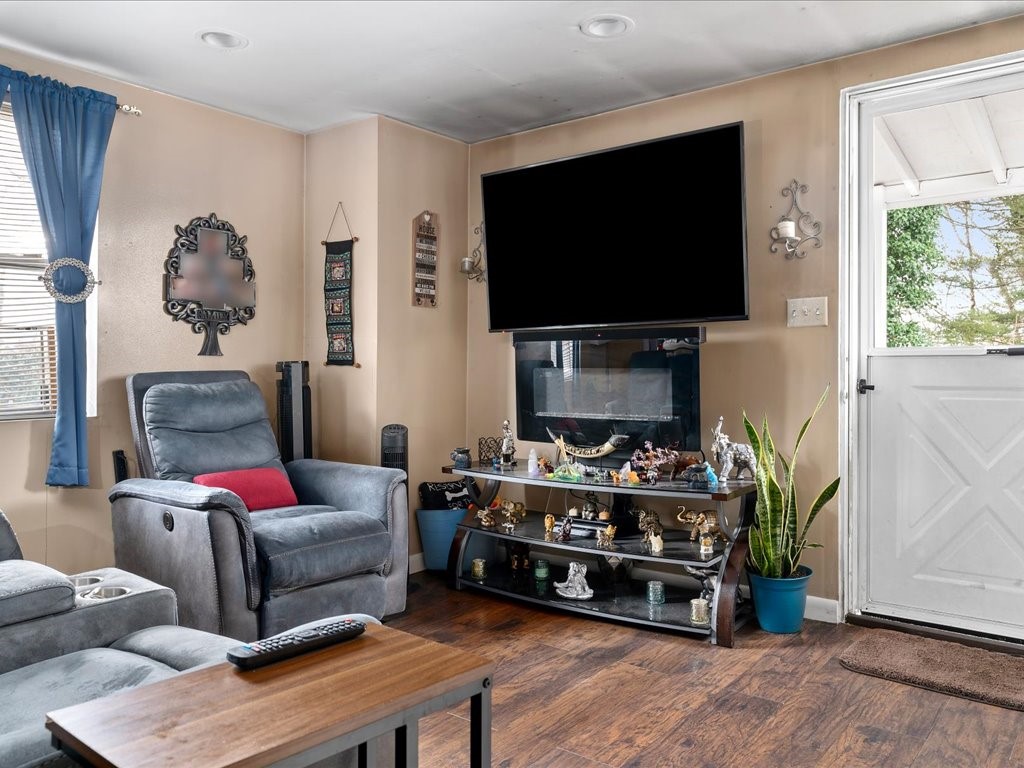 15 Chestnut Street Westerly, RI 02891 - Photo 6 of 30 Gallery Image 6