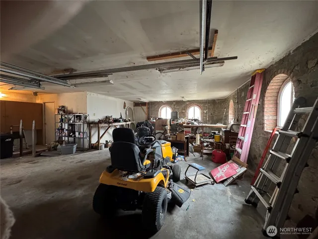 $1,200,000 | 9901 Us Highway, Wenatchee, WA 98801