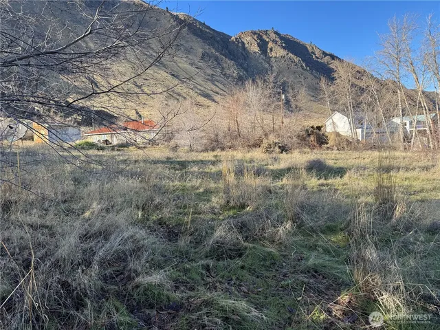 $1,200,000 | 9901 Us Highway, Wenatchee, WA 98801