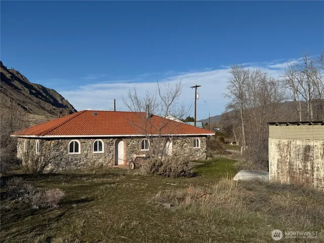 $1,200,000 | 9901 Us Highway, Wenatchee, WA 98801