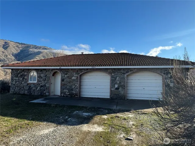 $1,200,000 | 9901 Us Highway, Wenatchee, WA 98801