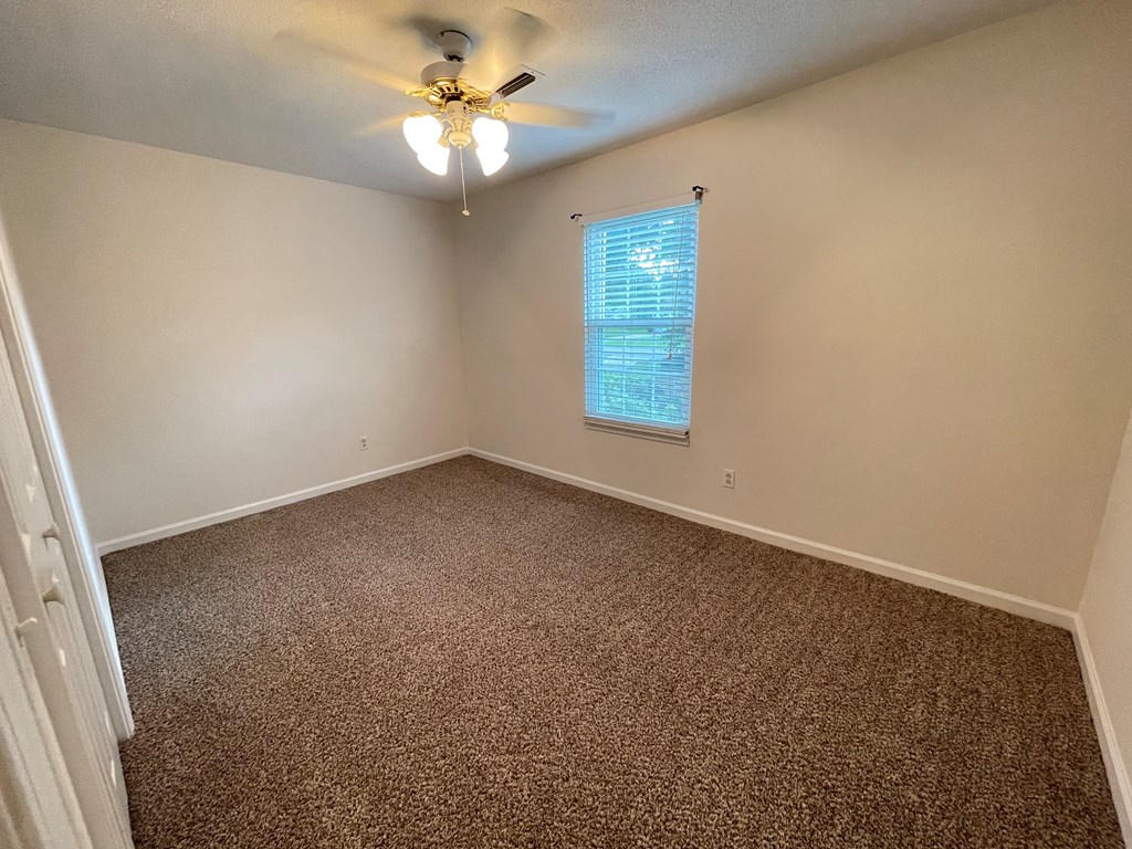 108 Rochelle Court Dothan, AL 36305 - Photo 15 of 25 Bedroom 2