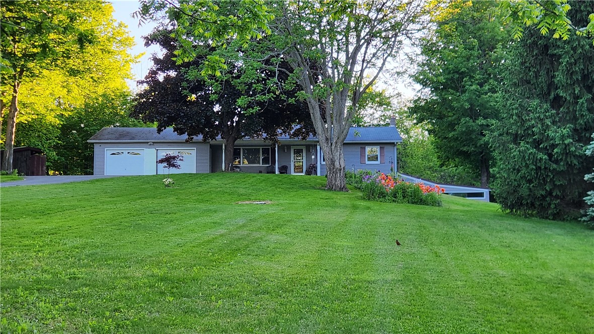 7383 Lakeside Road Ontario, NY 14519 - Photo 1 of 50