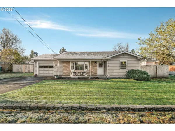 $375,000 | 915 East Marquam Street, Mount Angel, OR 97362