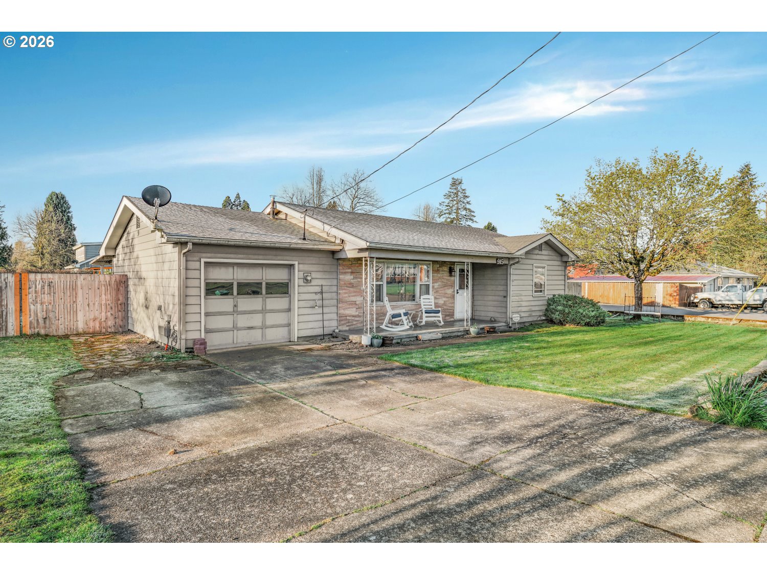 915 East Marquam Street Mount Angel, OR 97362 - Photo 2 of 26