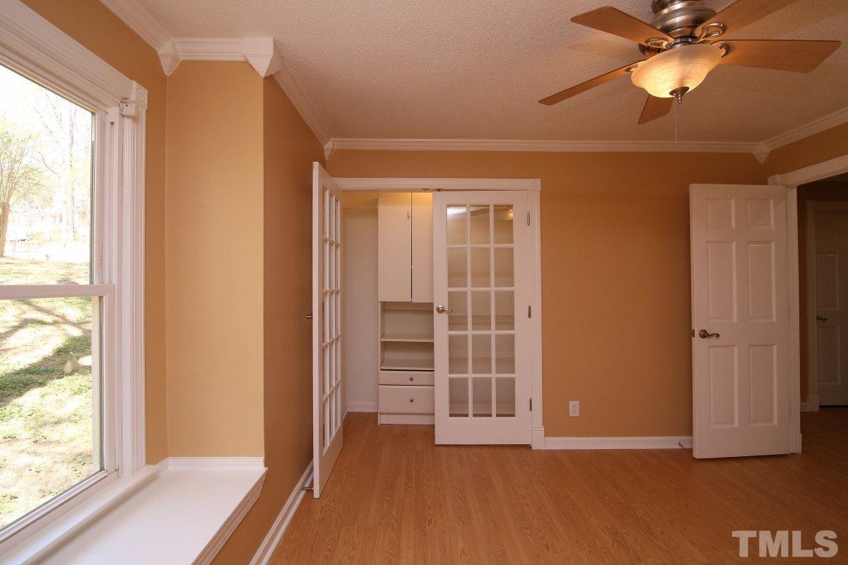 4906 Connell Drive Raleigh, NC 27612 - Photo 12 of 25 Gallery Image 12