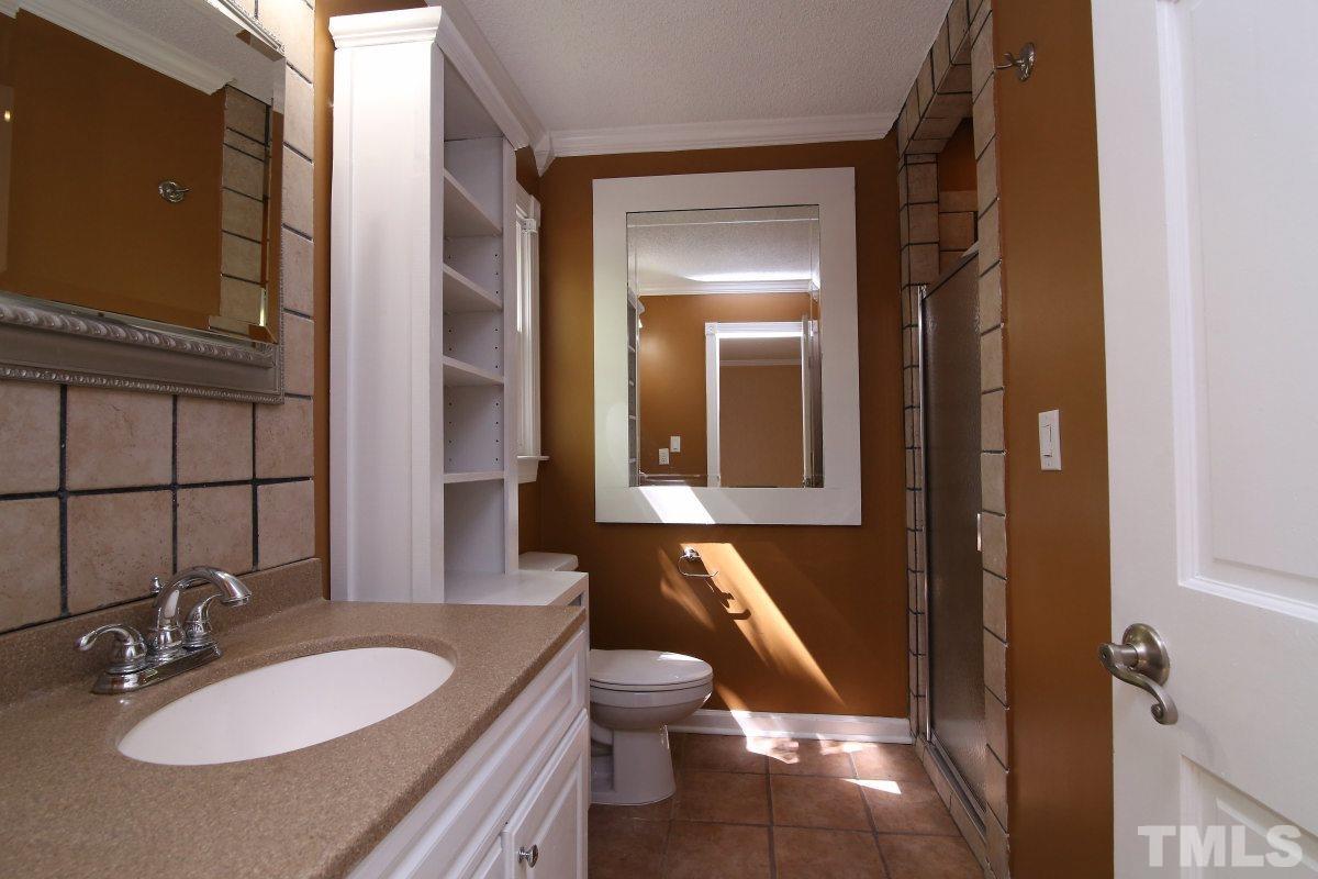 4906 Connell Drive Raleigh, NC 27612 - Photo 10 of 25 Gallery Image 10