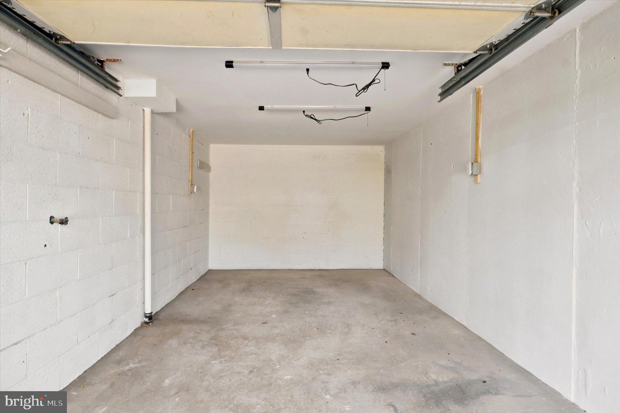 668 Renz Street Philadelphia, PA 19128 - Photo 23 of 25 Spacious, versatile garage space.