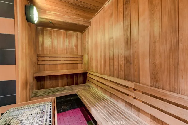 a view of walk in closet