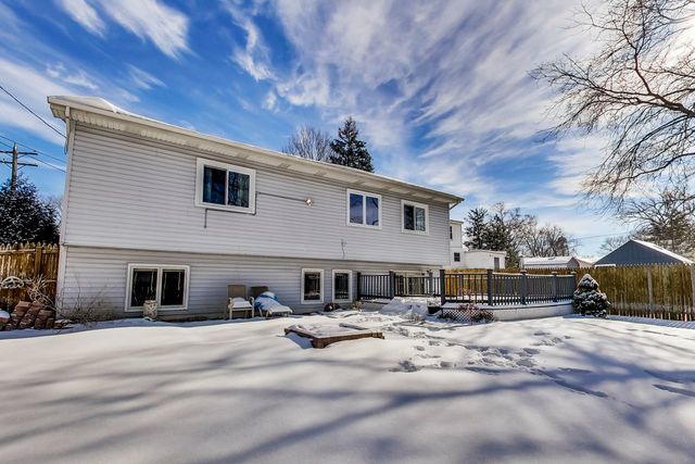 9S360 Highland Road Willowbrook, IL 60527 - Photo 23 of 26