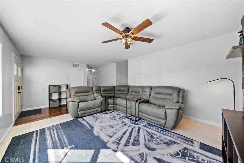 10634 Sanfred Court Santee, CA 92071 - Photo 4 of 44