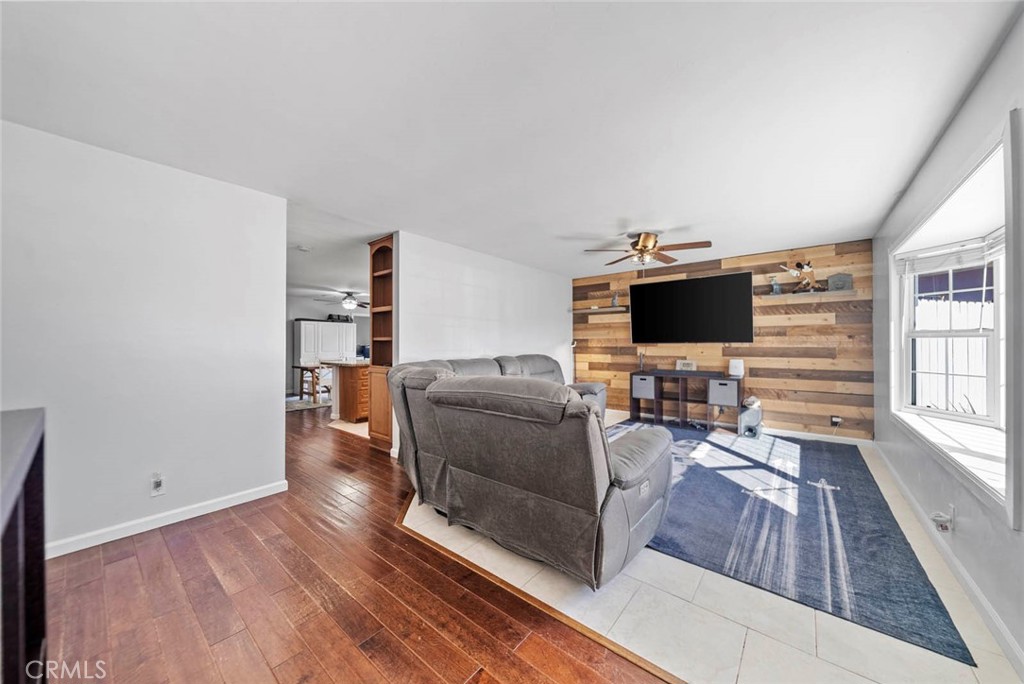 10634 Sanfred Court Santee, CA 92071 - Photo 5 of 44