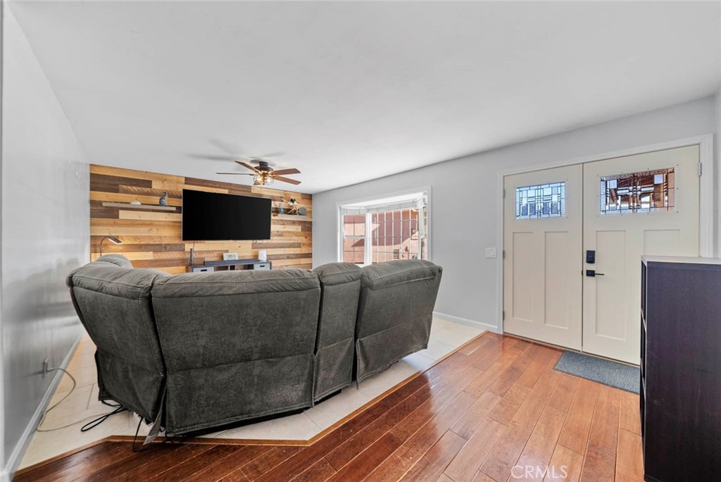 10634 Sanfred Court Santee, CA 92071 - Photo 6 of 44