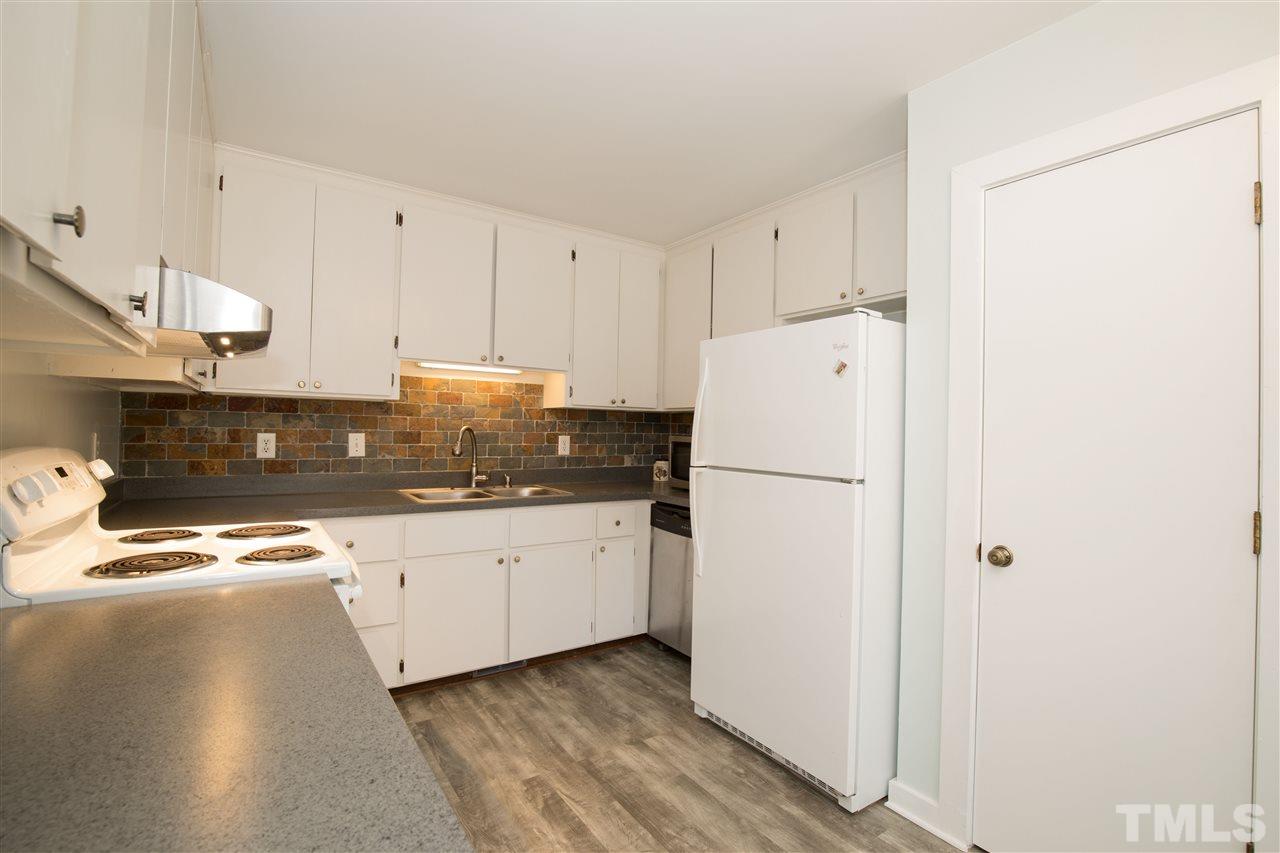 6517 Deerview Drive Raleigh, NC 27606 - Photo 9 of 26 Gallery Image 9
