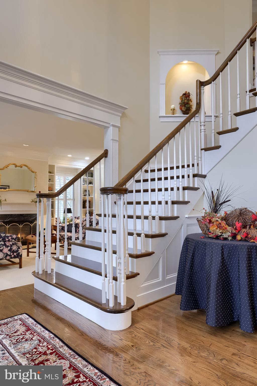 78 Oakhill Drive Lititz, PA 17543 - Photo 4 of 90 a view of entryway livingroom and hall