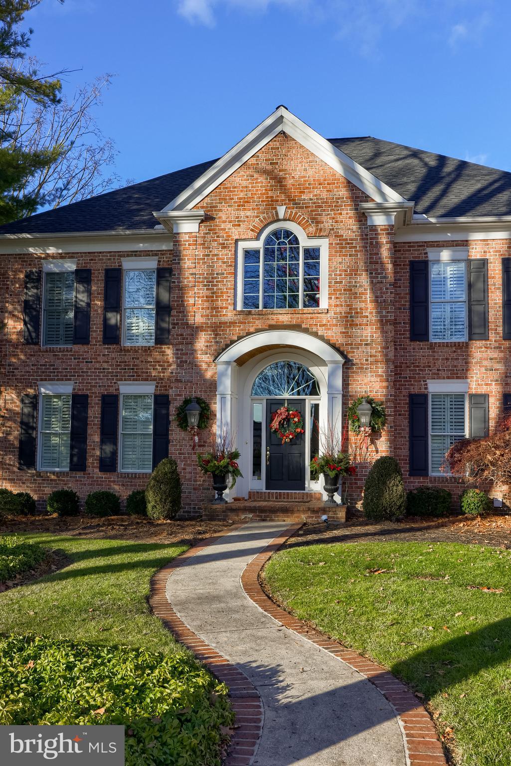 78 Oakhill Drive Lititz, PA 17543 - Photo 81 of 90 a front view of a house with a yard