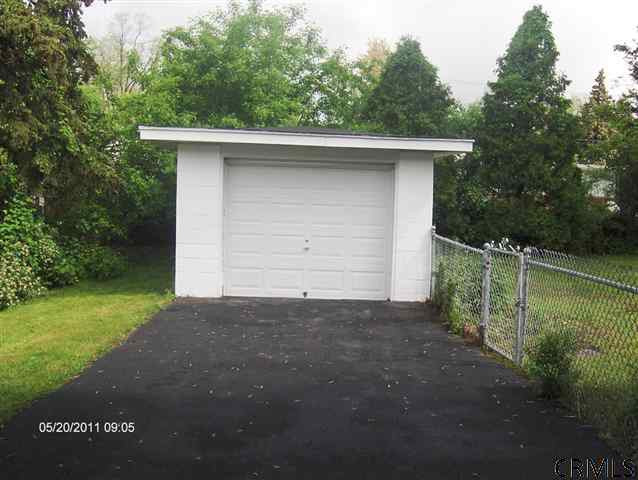 331 Hampton Avenue Rensselaer, NY 12144 - Photo 6 of 15 Photo 6