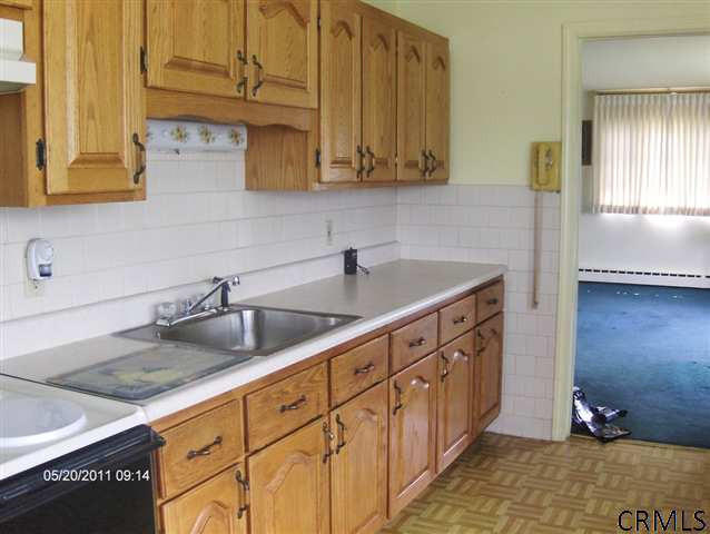 331 Hampton Avenue Rensselaer, NY 12144 - Photo 9 of 15 Photo 9