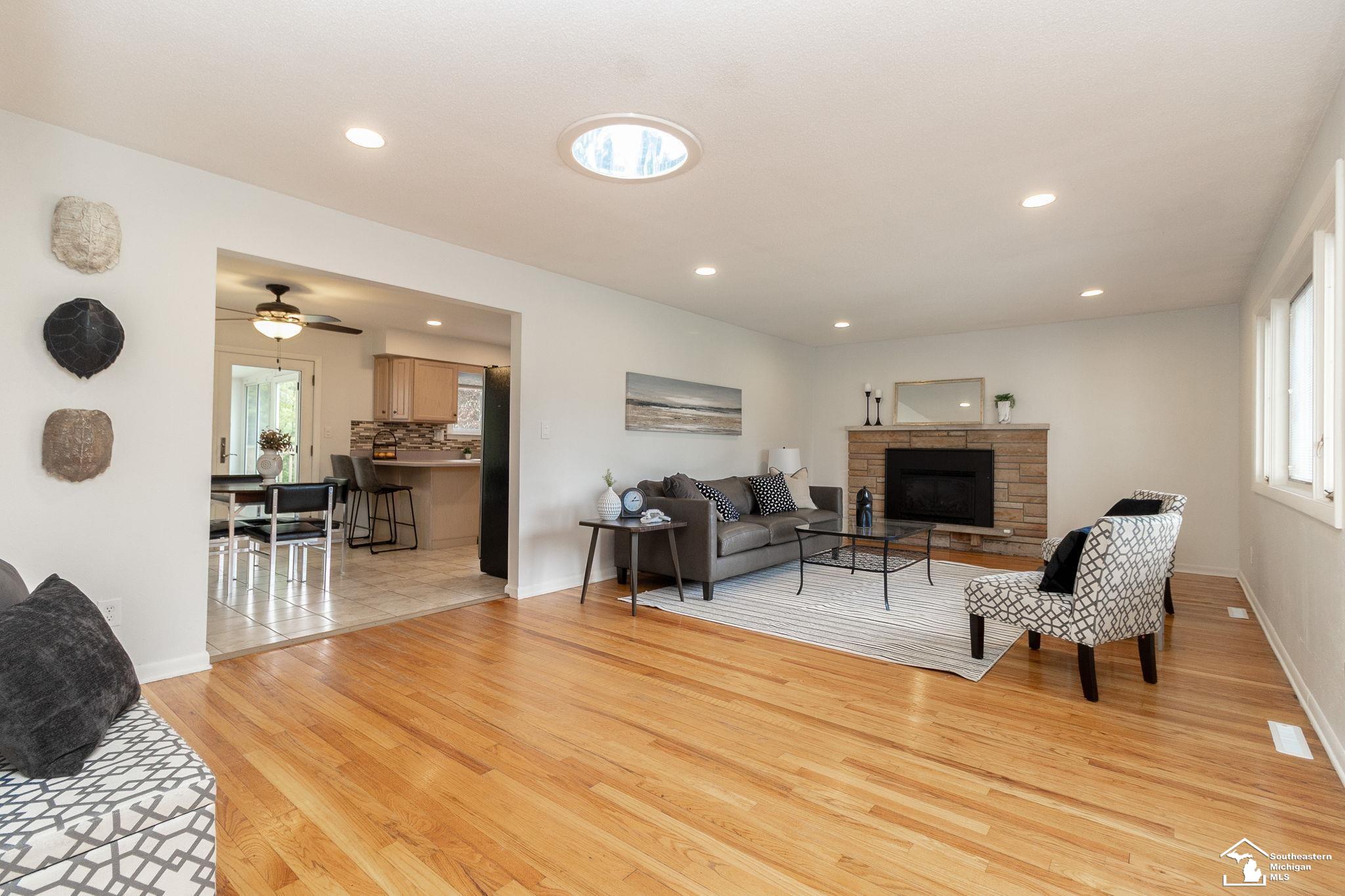 11000 Summerfield Road Temperance, MI 48182 - Photo 4 of 36
