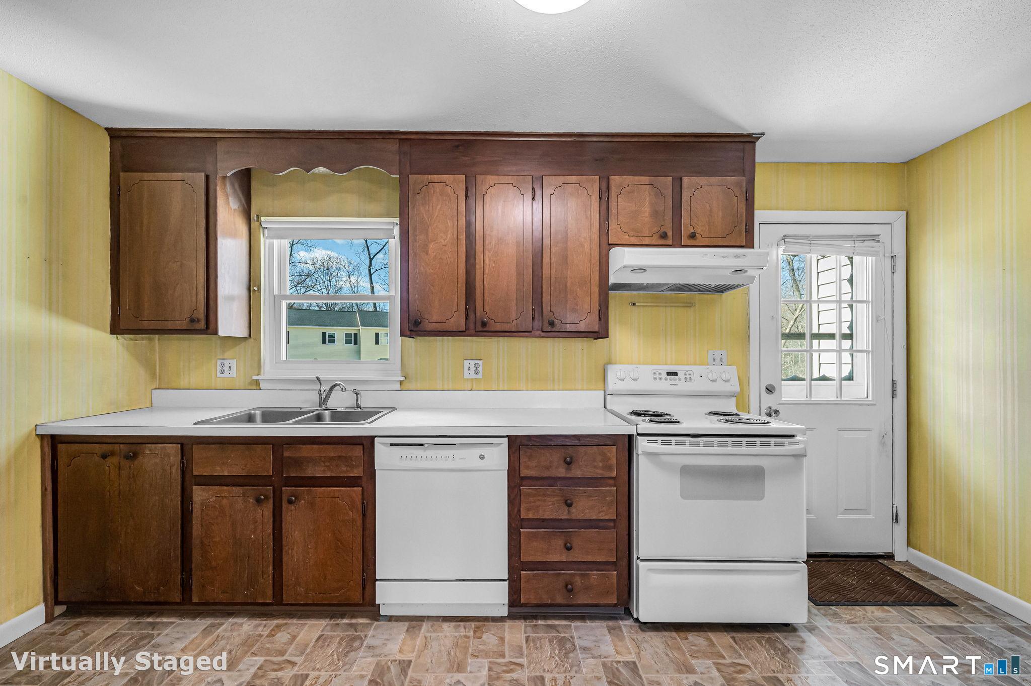 56 Elm Street, Unit 40 Enfield, CT 06082 - Photo 29 of 114