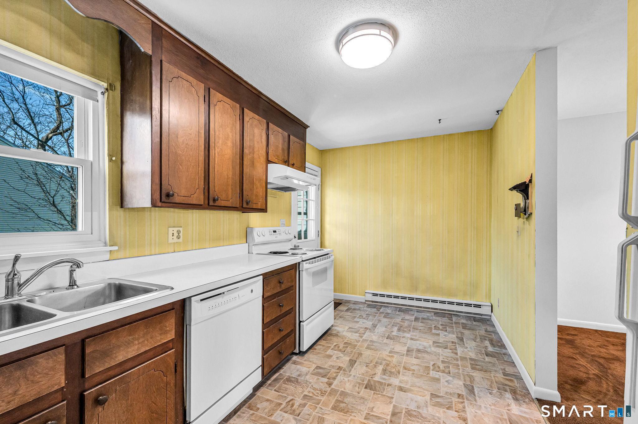 56 Elm Street, Unit 40 Enfield, CT 06082 - Photo 42 of 114