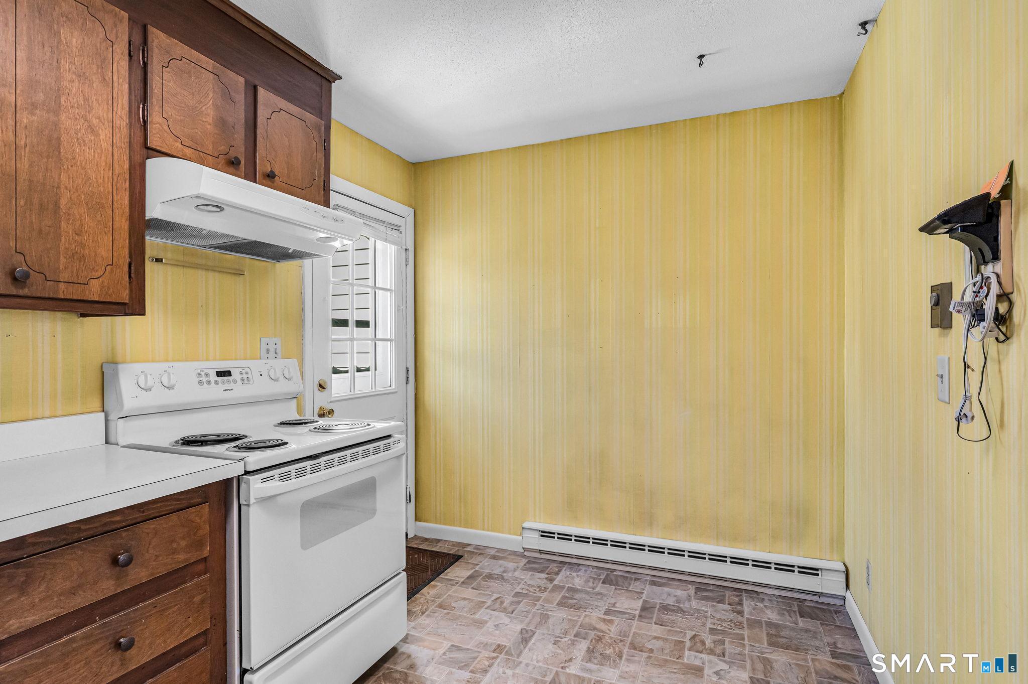 56 Elm Street, Unit 40 Enfield, CT 06082 - Photo 51 of 114