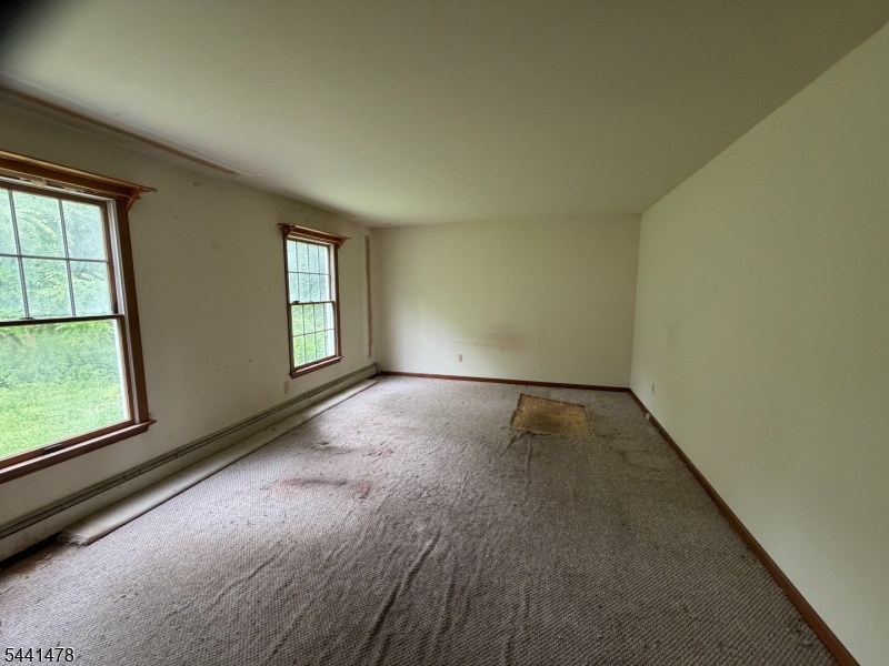 124 Perryville Road Pittstown, NJ 08867 - Photo 20 of 41