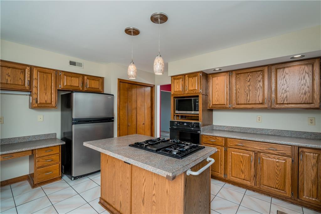 10122 Deer View Point Road Wexford, PA 15090 - Photo 4 of 23 Gallery Image 4