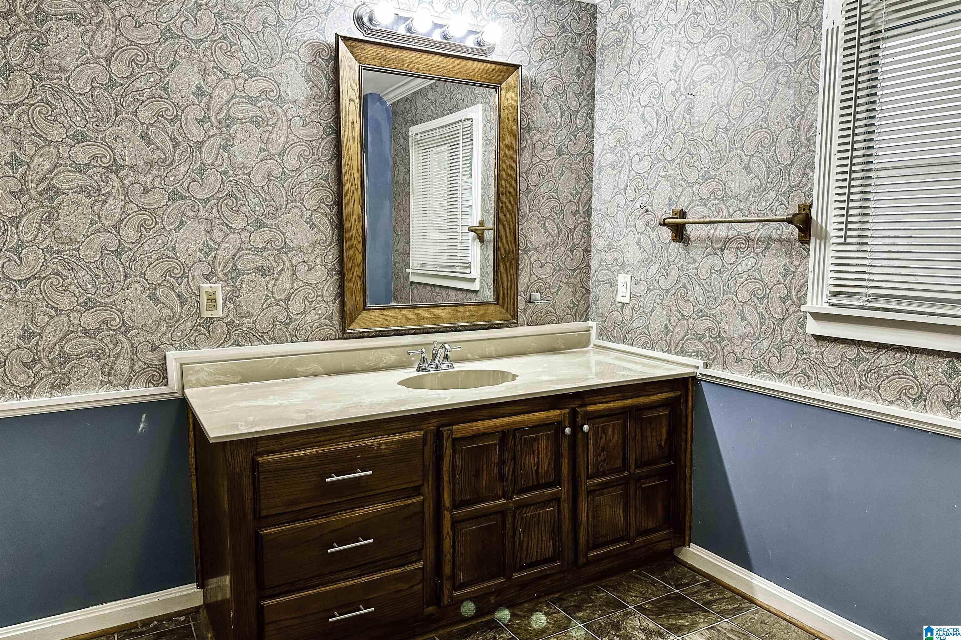 105 Kay Street Anniston, AL 36201 - Photo 30 of 49