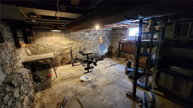 $207,000 | 818 West 6th Street, Ottawa, KS 66067