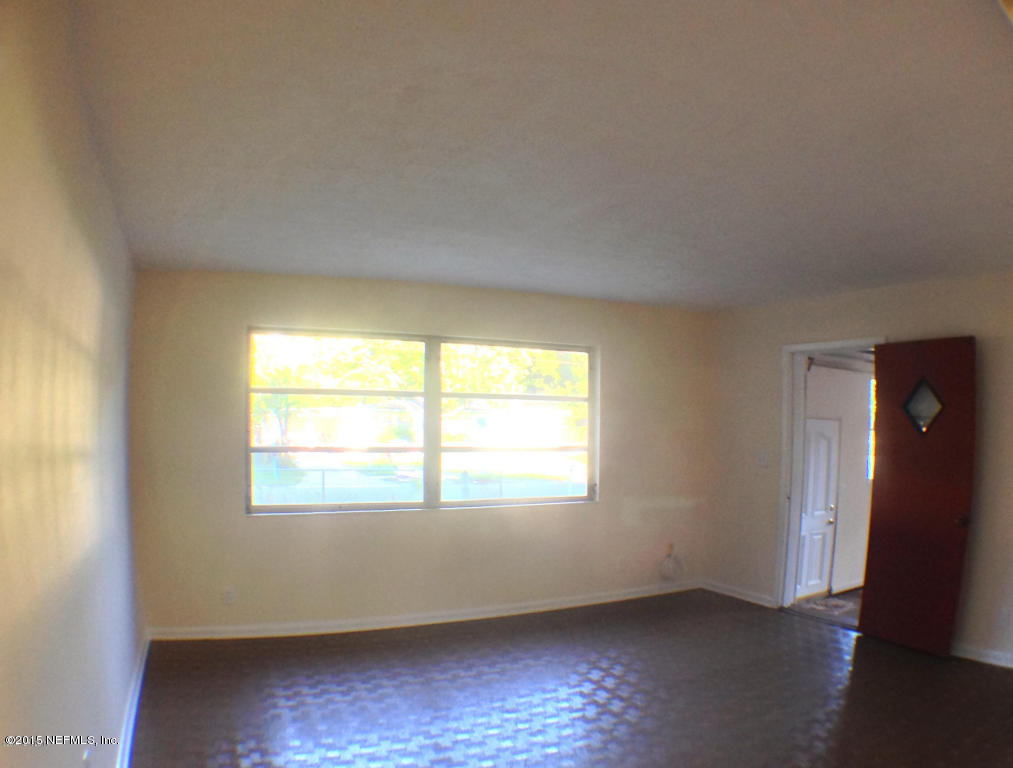 1868 Leon Road Jacksonville, FL 32246 - Photo 8 of 22 20141006153017983759000000-o