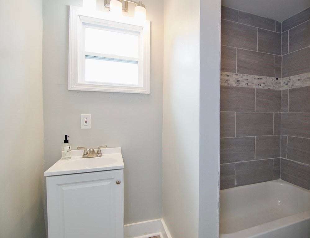 20 Crosby Street Springfield, MA 01105 - Photo 10 of 17